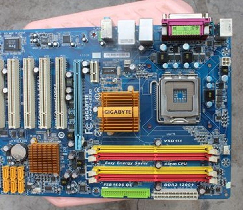 Gigabyte GA-P43T-ES3G LGA 775 DDR3 P43T-ES3G P43 Desktop motherboard